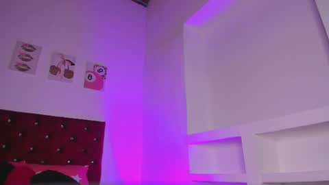 kitty online show from August 9, 11:06 pm
