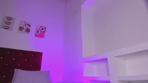 kitty online show from August 11, 10:23 pm