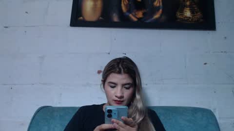 kittyzevee_ online show from July 17, 4:45 am