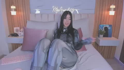 Angel Independent Model online show from August 5, 2:42 am