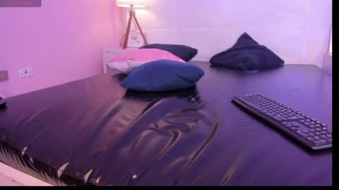 Kitty Hill online show from August 7, 7:25 pm