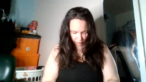 kivs19 online show from August 11, 10:12 pm