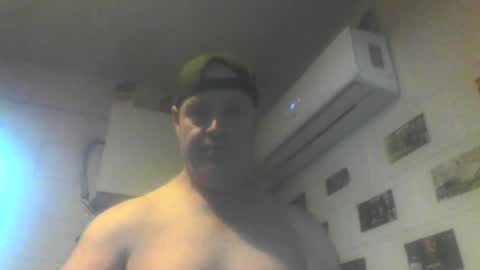 kiwiguy19773 online show from June 21, 4:02 am