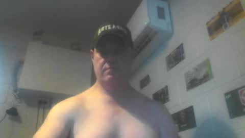 kiwiguy19773 online show from August 10, 1:40 am