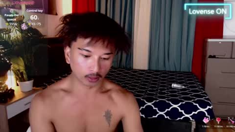 kizzer online show from August 14, 7:17 pm