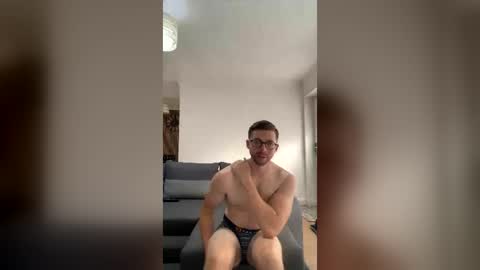 kkezzy online show from July 20, 4:32 pm