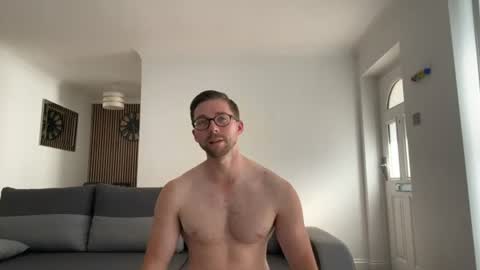 kkezzy online show from August 9, 3:24 pm
