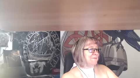 Michelle online show from August 11, 4:09 pm
