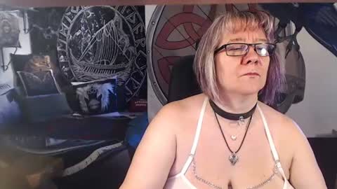 Michelle online show from August 14, 8:51 am