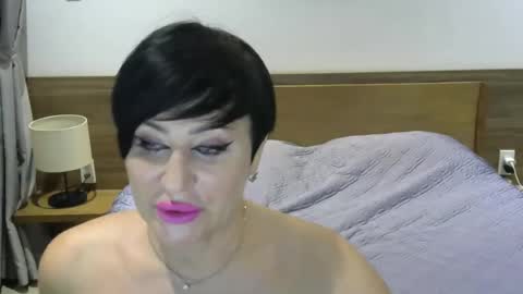 kleo901854860422 online show from August 11, 7:38 pm