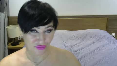 kleo901854860422 online show from August 12, 3:36 pm