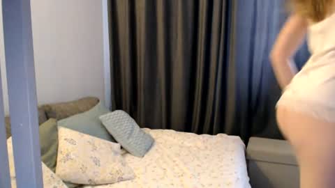 kleopatra__ online show from July 3, 12:40 pm