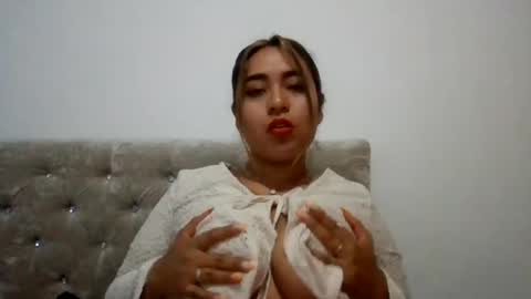 Kloe online show from August 8, 3:17 am