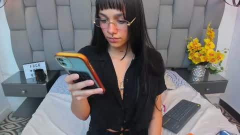 kloewatson22 online show from July 31, 2:18 am