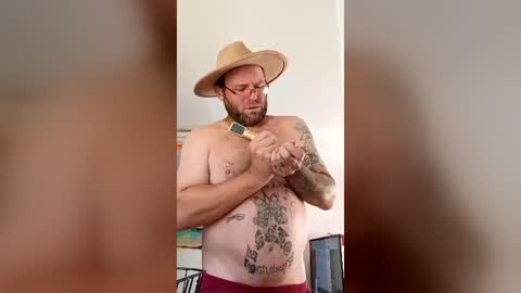 knead4weed online show from August 8, 8:20 pm
