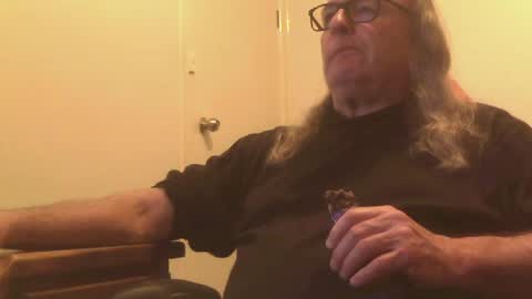 knobout online show from July 5, 11:13 am