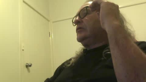 knobout online show from August 4, 12:02 pm