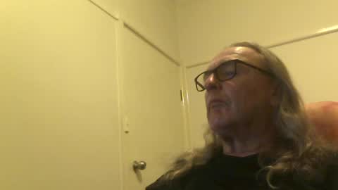 knobout online show from August 12, 12:07 pm