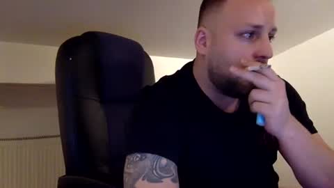 hugo online show from April 3, 3:14 am