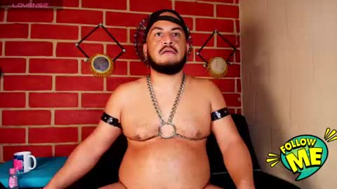 kobby_ebony online show from August 5, 3:10 pm