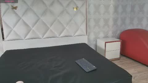kolyn_tay online show from August 9, 11:55 am