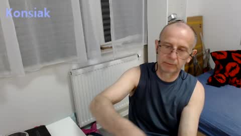 konsiak online show from April 18, 11:03 pm
