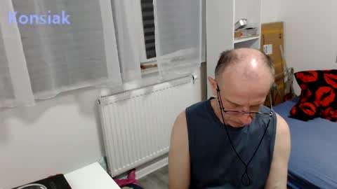 konsiak online show from April 19, 12:09 am