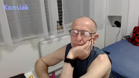 konsiak online show from May 1, 9:41 pm