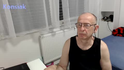 konsiak online show from May 4, 9:16 pm