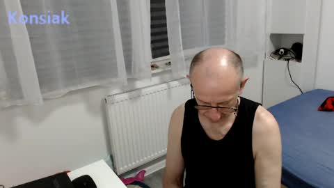 konsiak online show from May 6, 5:47 pm