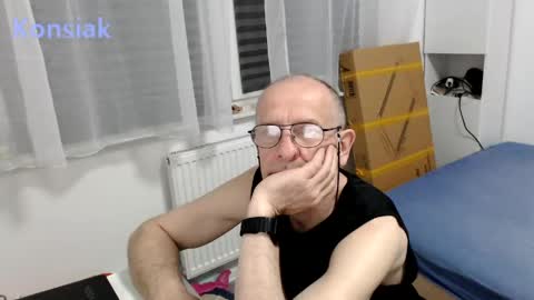konsiak online show from May 9, 10:23 pm