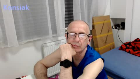 konsiak online show from May 30, 6:42 pm