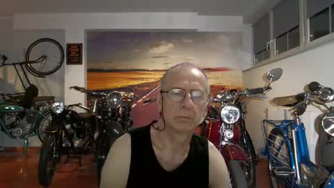 konsiak online show from August 9, 9:05 pm