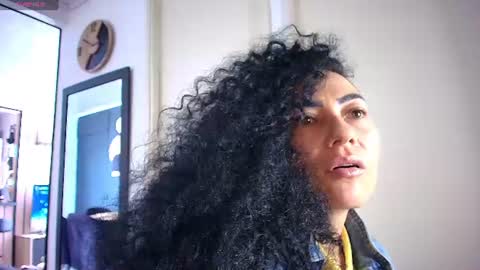 Koral online show from June 18, 6:52 pm