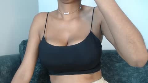 koral_27 online show from August 10, 2:07 pm