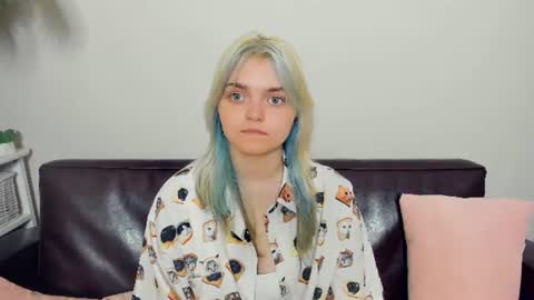 Jenny online show from August 11, 9:28 pm
