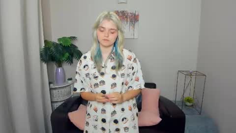 Jenny online show from August 12, 1:19 am
