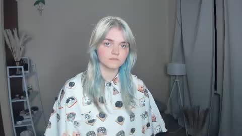 Jenny online show from August 12, 8:33 pm