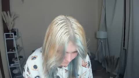 Jenny online show from August 12, 10:45 pm