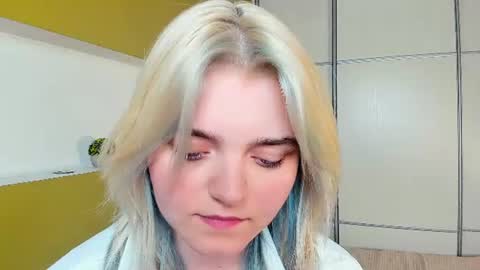 Jenny online show from August 14, 7:06 pm