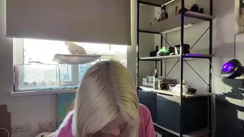 Ariela online show from August 4, 5:32 pm