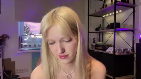 Ariela online show from August 7, 6:30 pm