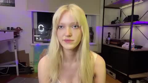 Ariela online show from August 10, 7:59 pm