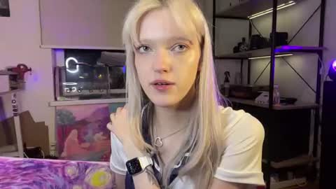 Ariela online show from August 13, 8:45 pm