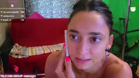 Gal online show from July 25, 1:15 pm