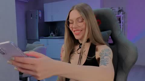Jess online show from July 12, 2:12 pm