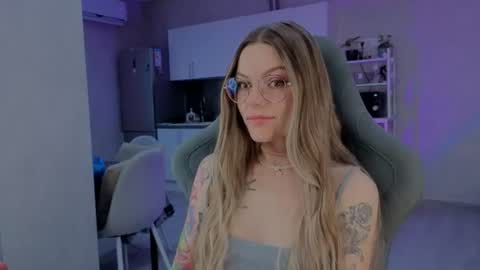 Jess online show from July 29, 2:24 pm