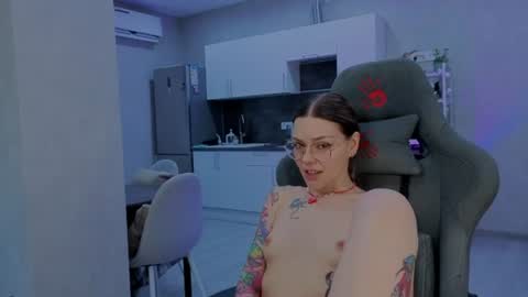 Jess online show from July 31, 1:17 pm