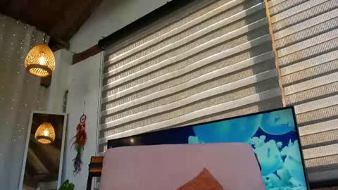 kozzy_ online show from August 2, 10:38 pm
