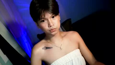 krimpie_xx online show from August 6, 2:38 pm